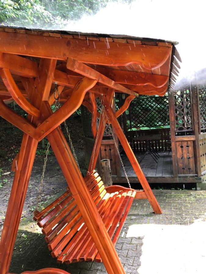 Vila De Argint Aleea Pelesului Nr 2 Sinaia Esterno foto